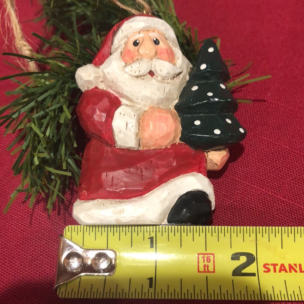 ๐
PRIMITIVE SANTA ORNAMENT - Picture 4 of 4